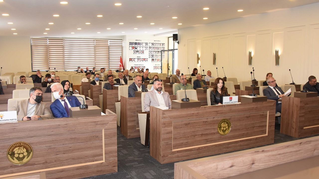 Kemalpaşa Meclisi’nde Encümen ve Komisyon seçimleri gerçekleştirildi