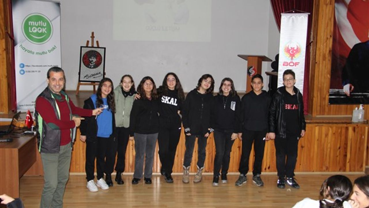İzmirli öğrenciler için MutluLOOK Projesi