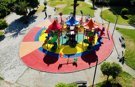 NARLIDERE’DE OYUN PARKI ZEMİNLERİ YENİLENİYOR