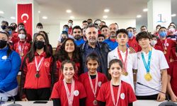 Bayraklı'nın sporcuları başarıya doymadı