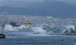 İzmir Valiliği'nden Ege’de fırtına uyarısı