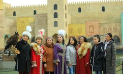 Egeli akademisyenden Kazakistan’da eğitim