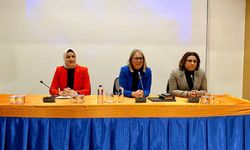 Dünyaca tanınmış Demir’den AK Parti İzmir Kadın Kolları ile ‘Kooperatifçilik’ söyleşisi