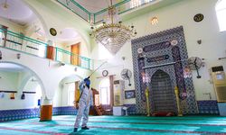 Bayraklı'da ibadethaneler Ramazana hazır
