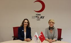 Kızılay İzmir'de 'Bilirsen Yönetirsin' konferansı
