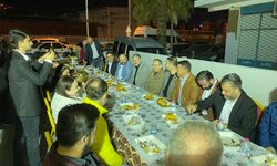 AK Partili Sürekli ve Nasır Kuşu Kasabası derneğinde sahura katıldı