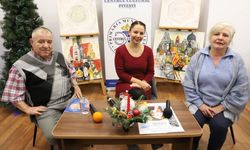İzmirli Yazar Elikbank Romanya’da ödül aldı
