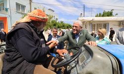 İYİ Partili Dervişoğlu Selçuk ve Seferihisar’da sahaya indi