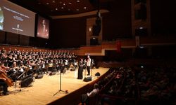 Büyükşehir Korosu "Sonbahar Şarkıları"yla yüreklere dokundu