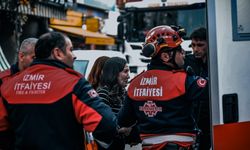 İzmir İtfaiyesi, Alevler İçinde Kalan 11 Kişiyi Kurtardı