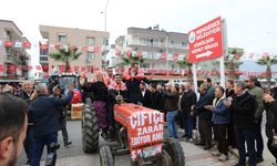 Menderes’te Mandalina Üreticilerinden Traktörlü Eylem