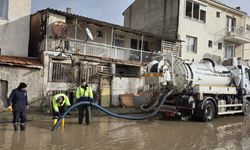 Çiğli Belediyesi Fırtına ve Sağanağa Karşı Seferber Oldu