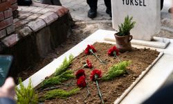 İzmirli usta gazeteci mezarı başında anıldı