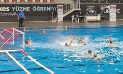 İzmir Büyükşehir Belediyesi sporcuları başarıdan başarıya koşuyor