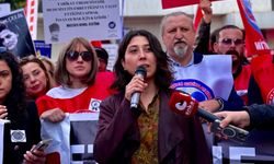 THTM’den İzmir İl Milli Eğitim Müdürlüğü önünde eylem