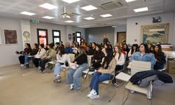 GENÇLER KARİYER YOLCULUĞU İÇİN EFES TARLASI YAŞAM KÖYÜ’NDE BULUŞTU