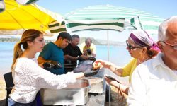 Çeşme’de unutulan Hıdırellez geleneği Yassıada’da yeniden yaşatıldı