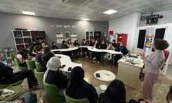 Dijital tuzaklara karşı gençlere kalkan