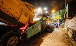 Toros Caddesi’nde gece asfalt mesaisi