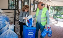 Karşıyaka’da mavi kapak seferberliği: 1 ton kapak toplandı, 3 tekerlekli sandalyeye ulaşıldı