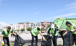 Çiğli’de Çevre Günü Etkinliği: Çöpler Toplandı, Çevre Bilinci Kazandı