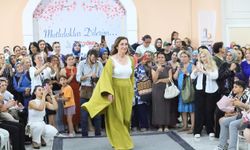 BAYRAKLI’NIN ÜRETEN KADINLARI ESERLERİNİ SERGİLEDİ