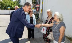 Başkan Tugay Güzelbahçe'de esnaf ve vatandaşlarla buluştu