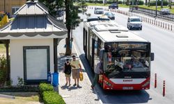 İzmir'in kimliğini yansıtan Konak Durağı hizmete açıldı