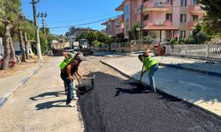 Yenifoça Değirmendere Caddesi’nde Asfalt Çalışmaları Tüm Hızıyla Sürüyor