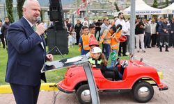 ASARLIK TRAFİK EĞİTİM PARKURU’NDA HER GÜN 50 ÇOCUK KURALLARI ÖĞRENİYOR