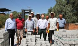 Tire’de Kırsal Kalkınma Hamlesi: Tire’ye 20 Bin Metrekare Kilit Parke Taşı Desteği