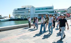 Karşıyaka’da rehberli turlar yeni rotayla devam ediyor:  “Atatürk’ün Adımlarıyla Karşıyaka”