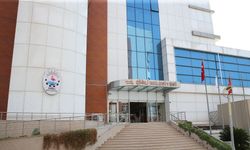 Çiğli Belediye Başkanı Onur Emrah Yıldız’ın Makam Aracına Silahlı Saldırı