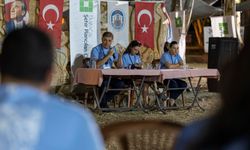 İEF’de kahkaha var