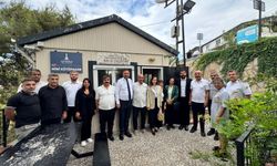 GÜMRÜKÇÜ’DEN KARABAĞLAR’DA MUHTAR ÇIKARMASI: SORUNLARIN ÇÖZÜMÜNDE İLK ADRES MUHTARLARIMIZDIR