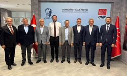 CHP İZMİR’DE ESKİ BELEDİYE BAŞKANLARI SAHAYA İNİYOR