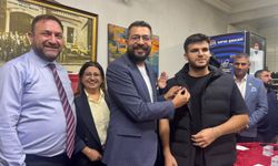 İZMİR CHP’YE SAHİP ÇIKIYOR