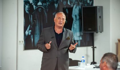 ‘İzmir Baba’ Karşıyaka’da özlemle anıldı