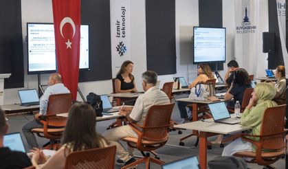 Büyükşehir’den esnaf temsilcilerine yapay zekâ eğitimi