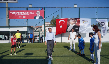 Ayvalık’ta 30 Ağustos Atatürk Kupası Futbol Turnuvası başladı
