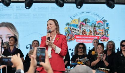 Kemeraltı’nın sokakları festivalle şenlendi