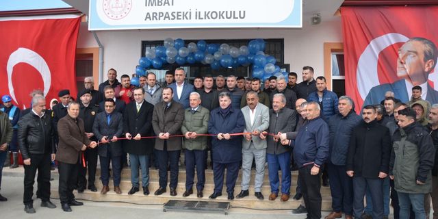 Kınık Arpaseki Köyü'ne Çocukları Sevindiren Hediye