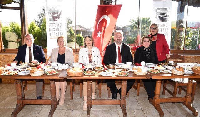 Menemen'de, ADD'den dayanışma buluşması