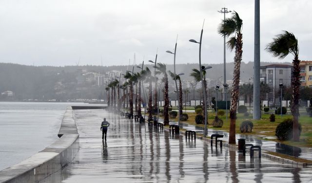 Aliağa’da fırtına etkisini sürdürecek