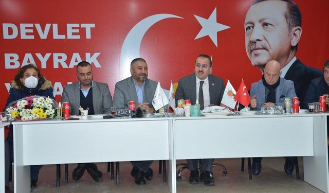 Menemen AK Parti Teşkilatı’ndan Vefa Grubu