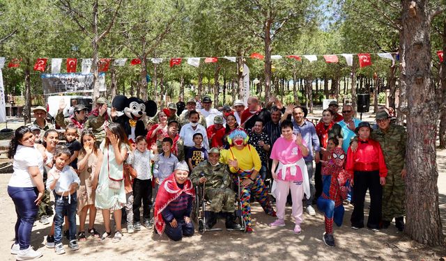 Ayvalık Belediyesi'nin engelliler haftası şöleni başladı