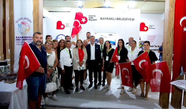 Bayraklı, fuardaki yerini aldı