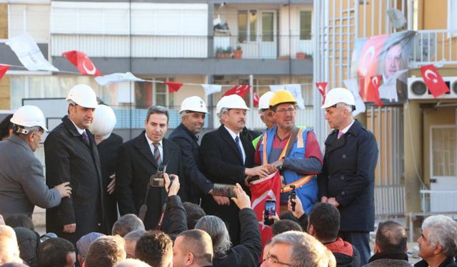 İzmir'de eğitim yatırımları hızla devam ediyor
