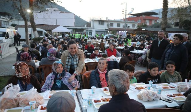 Efes Selçuk Ramazan'da dayanışmayı büyütüyor