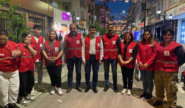 Kemalpaşa Kızılay'dan iftar yemeği